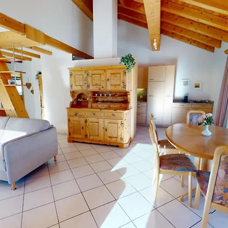 Aval 2 Apartment *
